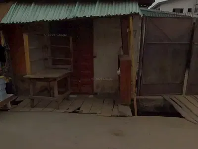 Bungalow on a Full Plot of Dry Land