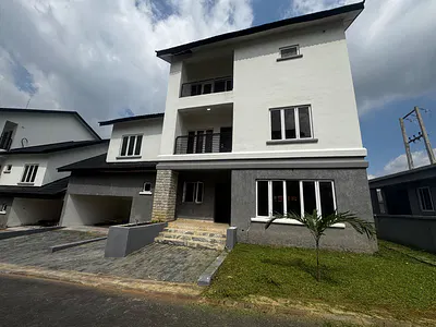 Premium 5 Bedrooms Duplex