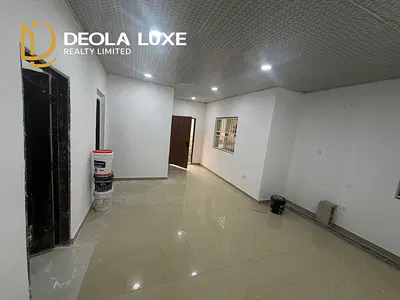 A Well Maintained 2 Bedroom Apartment with Balcony (Upstair)