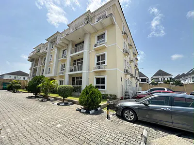 Luxuriously Furnished 3 Bedroom Penthouse