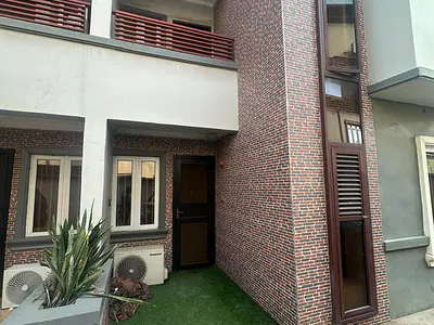 Executive 3 Bed Room Flat