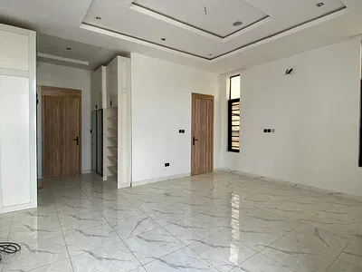 Modern 5 Bedroom Detached Duplex