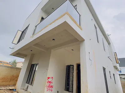 Spaciously Built 4 Bedroom Fully Detached Duplex Plus BQ
