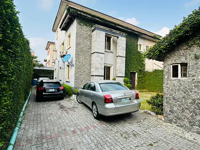 Clean 4 Bedrooms Duplex with BQ on 350SQM