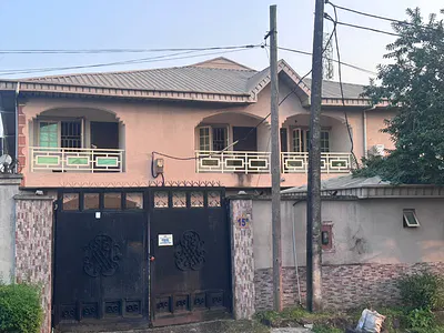 2 Wings of 5 Bedroom Semi Detached House