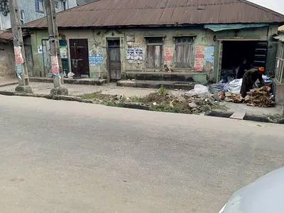 A Demolish Able Bungalow on Market Street Somolu. Price