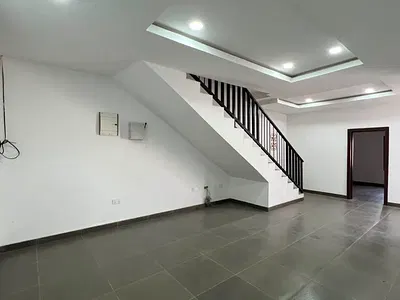 Beautiful Luxurious 3bedroom Terrace