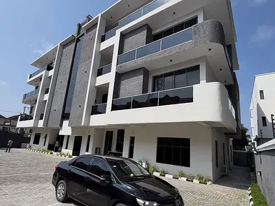 Fully Service 3 Bedroom House with BQ