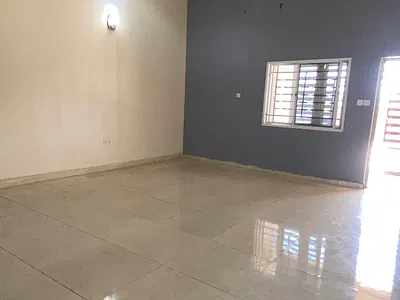 Spacious 2 Bedroom Flat Lifecamp