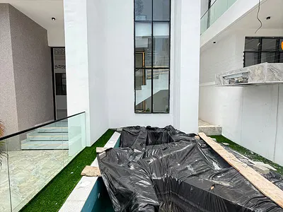 Beautifully Built 4 Bedroom Fully Detached Duplex