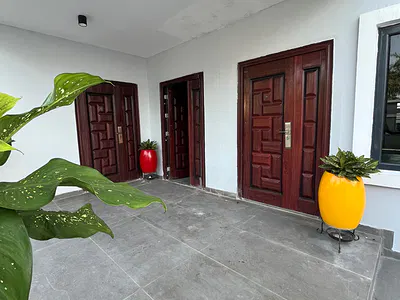 New Luxury Spacious & Modern 2bed in a Secured Est