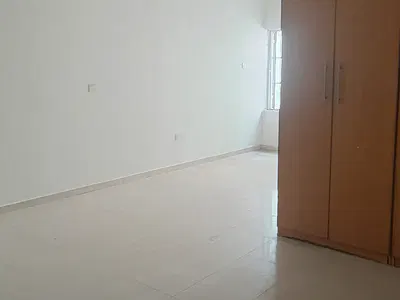 4 Bedroom and BQ by Chisco Bus Stop