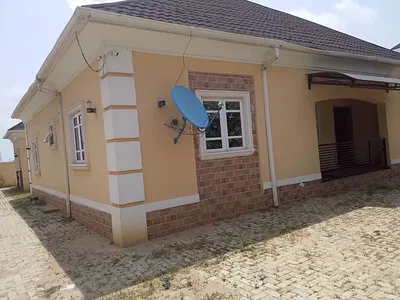 Spacious 3-Bedroom Bungalow with a Room BQ