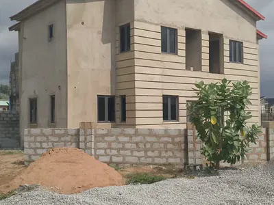 Well Built Twin 3 Bed Semi-Detached Carcass