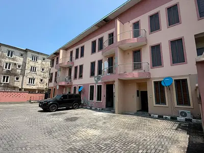 4 Bedroom Terrace