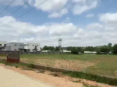 Commercial Land