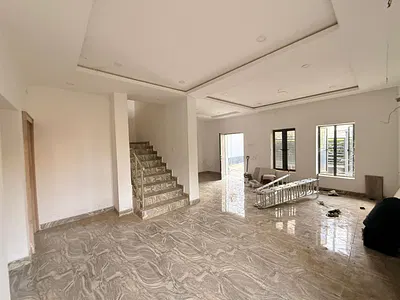 Spacious and Exquisitely Finished 4 Bedroom Duplex