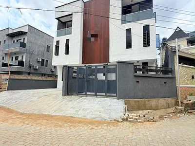 Astoundingly Built 4-Bedroom Semi-Detached Duplex in Gbagada