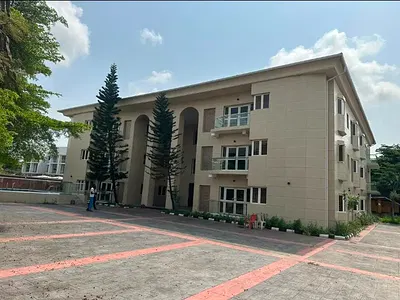 4bedroom Flat