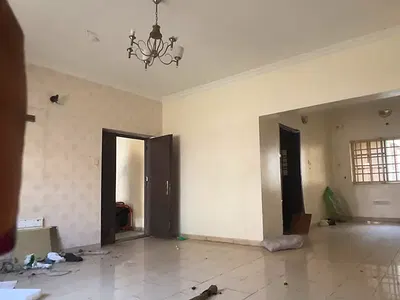 Very Massive Spacious 3 Bedroom Flat with Spacious BQ