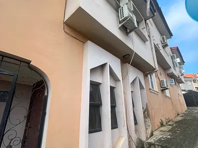 Neat 3BR Flat