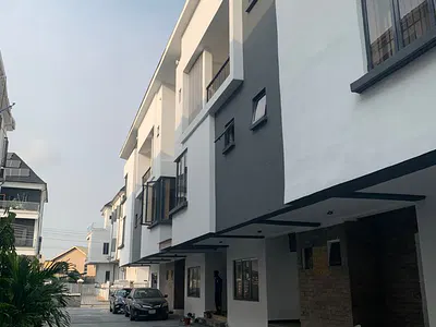 Newly Built and Service 2 Bedroom Penthouse House