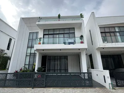 Newly Built 5 Bedroom Luxurious Detached Smart House with BQ & Pool