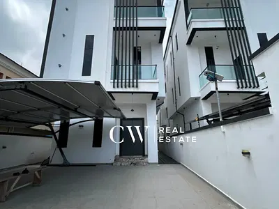 6 Bedroom Detached House with BQ