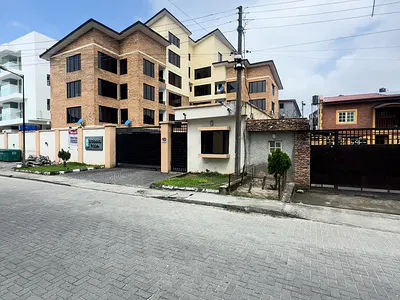 Serviced 4 Bedroom Penthouse on 3 Floors with BQ
