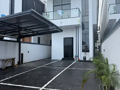 5 Bedroom Detached Duplex for Sale