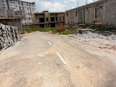 5 Bedroom Detached Duplex with BQ 2 Living Rooms