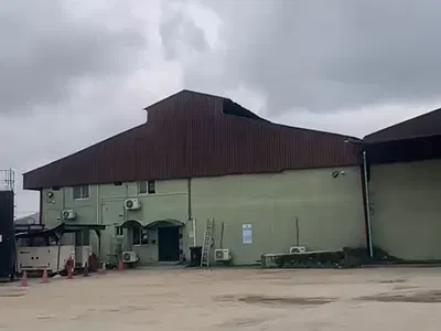 A Massive Warehouse Sitting on a 3.8 Acre