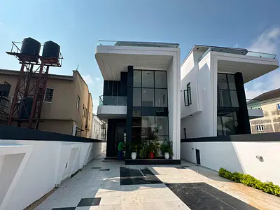 Luxurious 5 Bedroom Fully Detached with BQ, Cinema, Gym & Pool