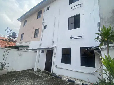 4 Bedroom Private Terrace Duplex with BQ