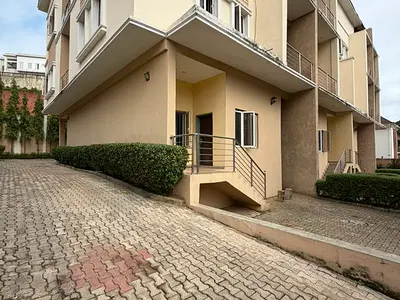 Very Spacious 4 Bedroom Terrace Duplex with BQ