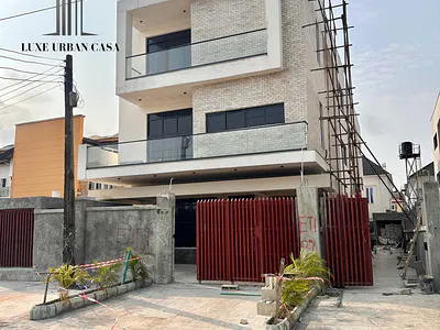 5 Bedroom Detached House