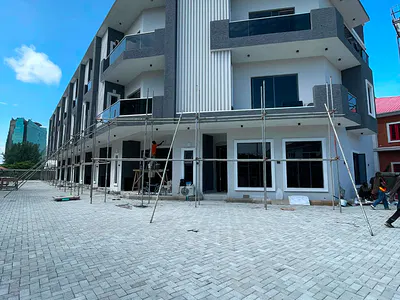 Stunning 4 Bedroom Townhouse Duplex with a BQ.
