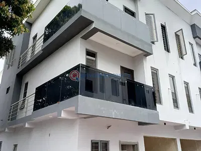 4-Bed Luxury Furnished & Fancy Duplex
