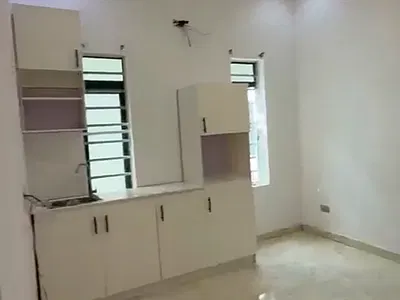 Masters Bedroom Mini Flat with Open Plan Private Kitchen (Video)
