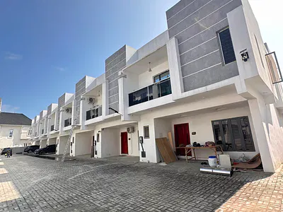 4 Bedrrom Terrace. Duplex