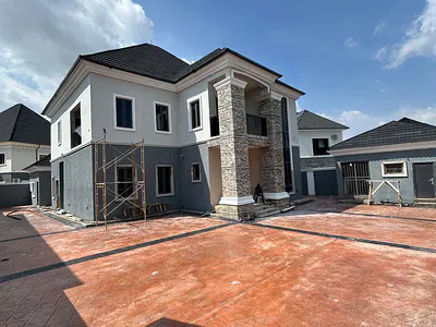 5 Bedroom Duplex with BQ