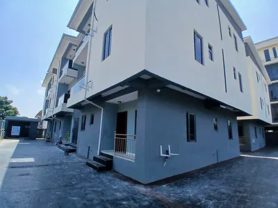 Brand New 2 Bedroom En-Suite Compact Flat
