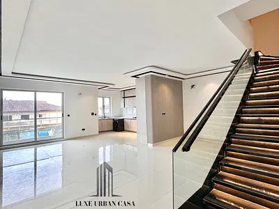 2 Bedroom Maisonette