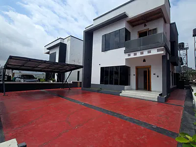 4 Bedroom House with BQ