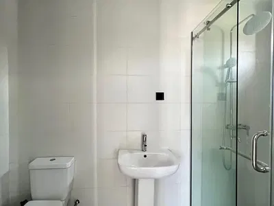 Well Maintained 2 Bedrooms Serviced Apartment