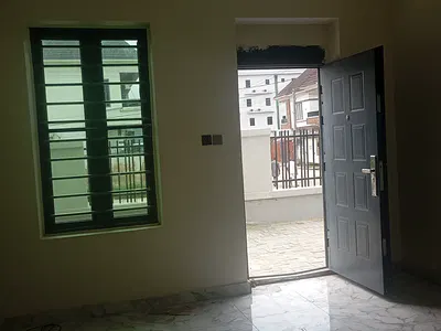 Self Contained Flat Apartment or Orchid Road