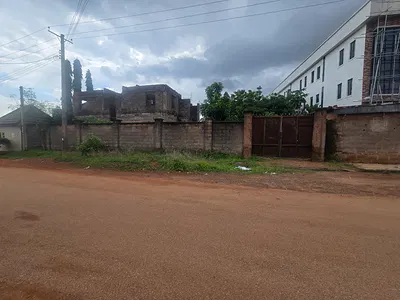 Well Sited Fenced & Gated 3 Plots of Land
