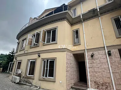4 Bedroom Terrace Apartment
