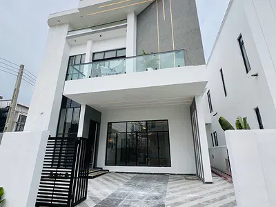4 Bedroom Fully Detached Duplex with BQ