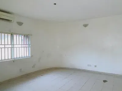 Spacious Self-Service Luxury Miniflat Upstairs for Fastest Fingers